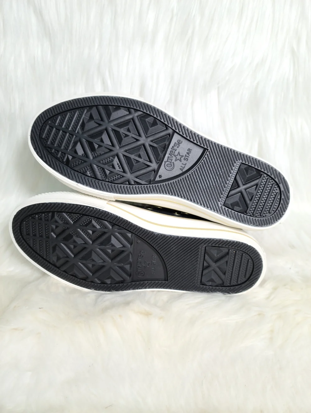 Converse Chuck Taylor All Star Black Gold Kids 13 NEW